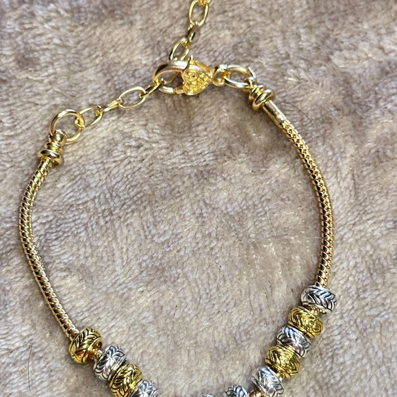 10” "Versatile Golden Heart Charm Bracelet/Anklet - Elegant and Adjustable" - Picture 10 of 10